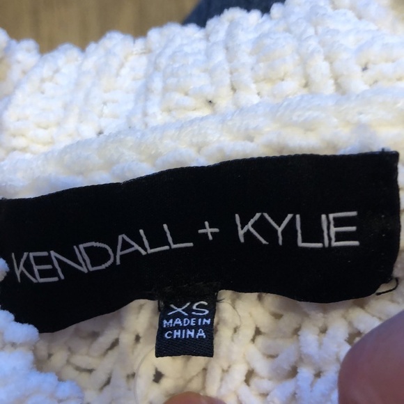 Kendall + Kylie Chunky Cable Knit Sweater - Picture 2 of 7
